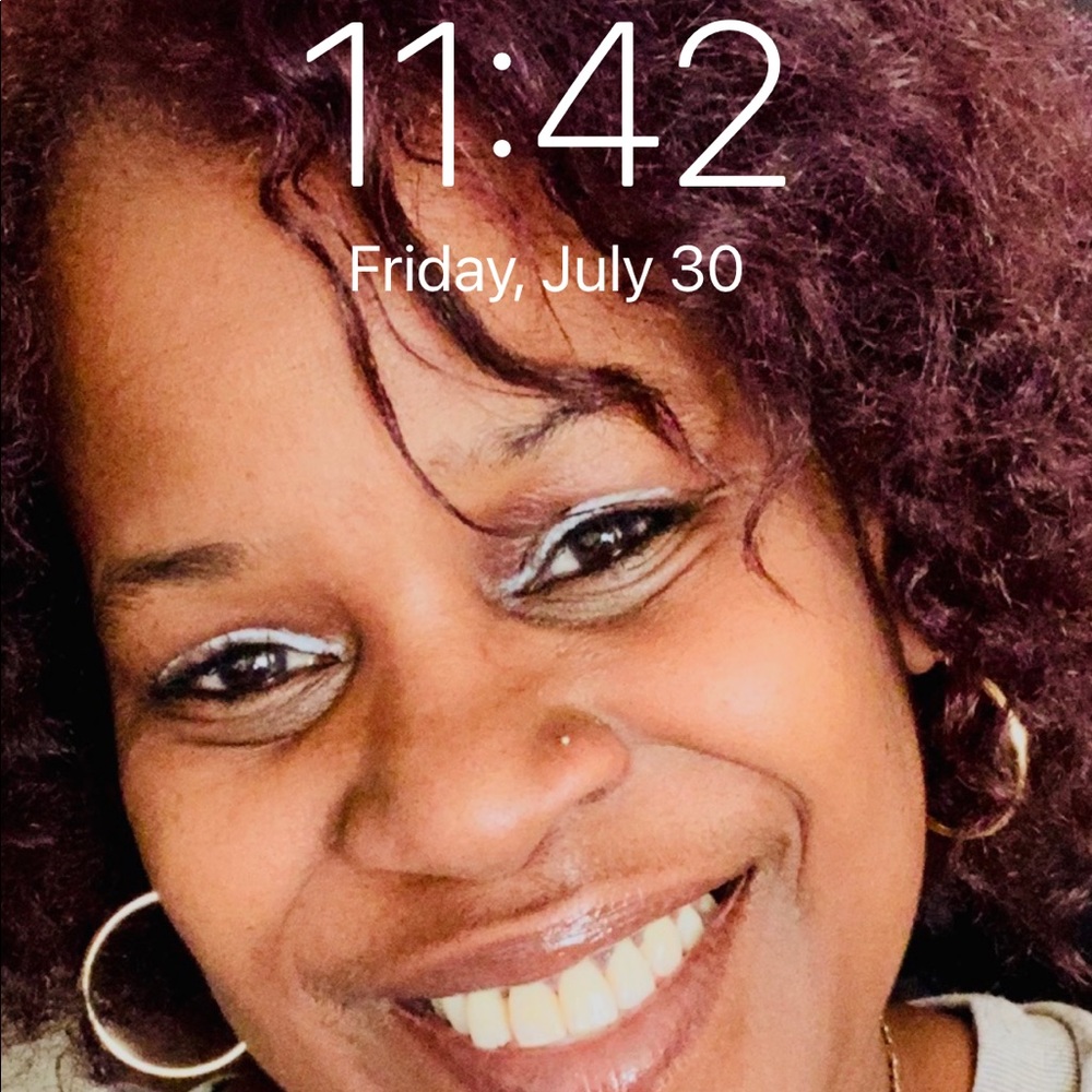 Meet your Posher, Louanda